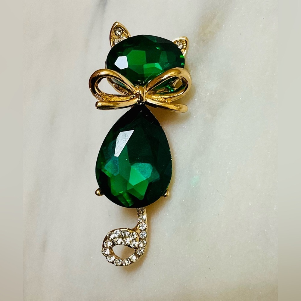 Cat Brooch